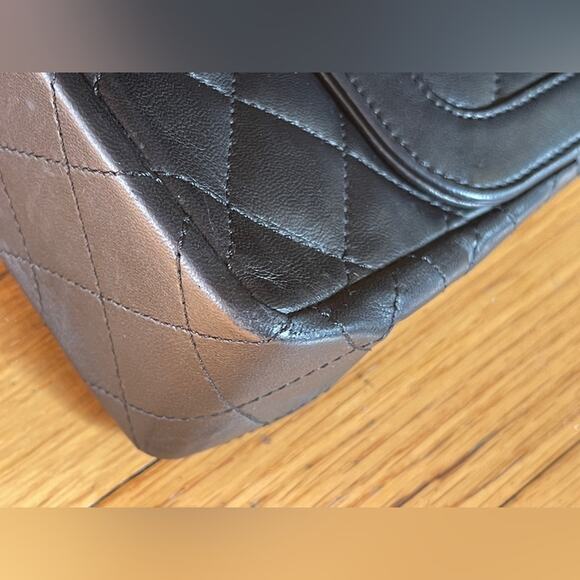 80s Vintage Chanel Lambskin Flap Bag - Picture 5 of 16